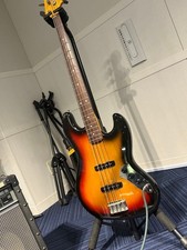 Guitare basse électrique