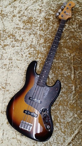 Guitare basse électrique
