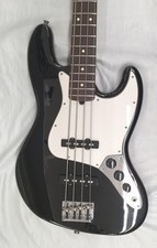 Guitare basse électrique