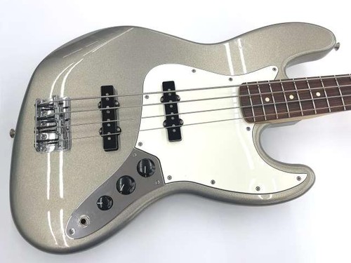 Guitare basse électrique