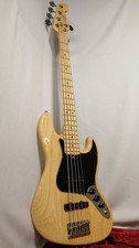 Guitare basse électrique