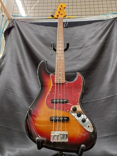 Guitare basse électrique