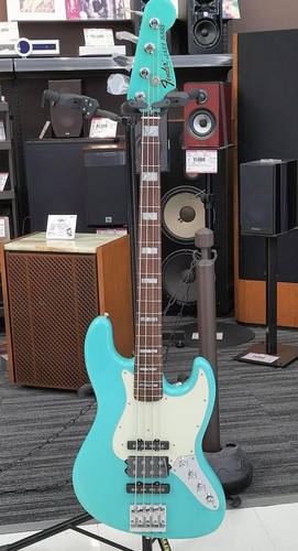 Guitare basse électrique