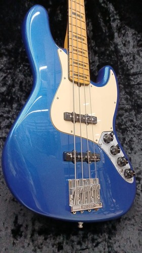 Guitare basse électrique